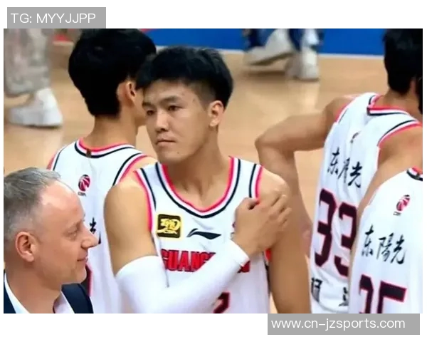 黄荣奇重返南京同曦与贝帅再度携手签下为期一年的C类合同