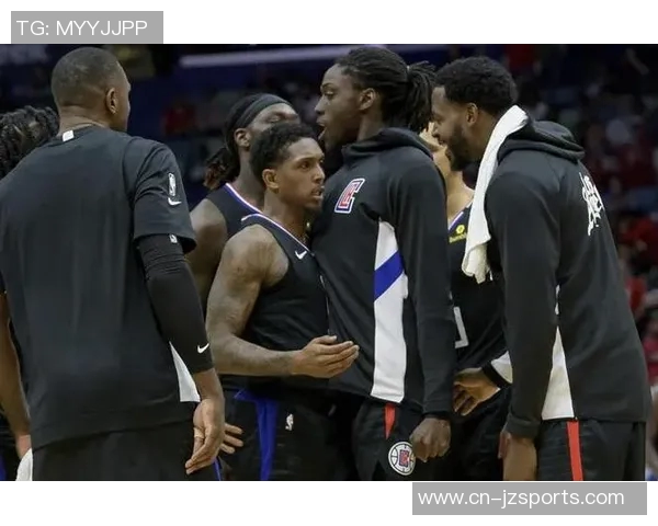 路威强调快船需确保小卡健康上场继续发挥领袖作用 路威强调快船需确保小卡健康上场继续发挥领袖作用